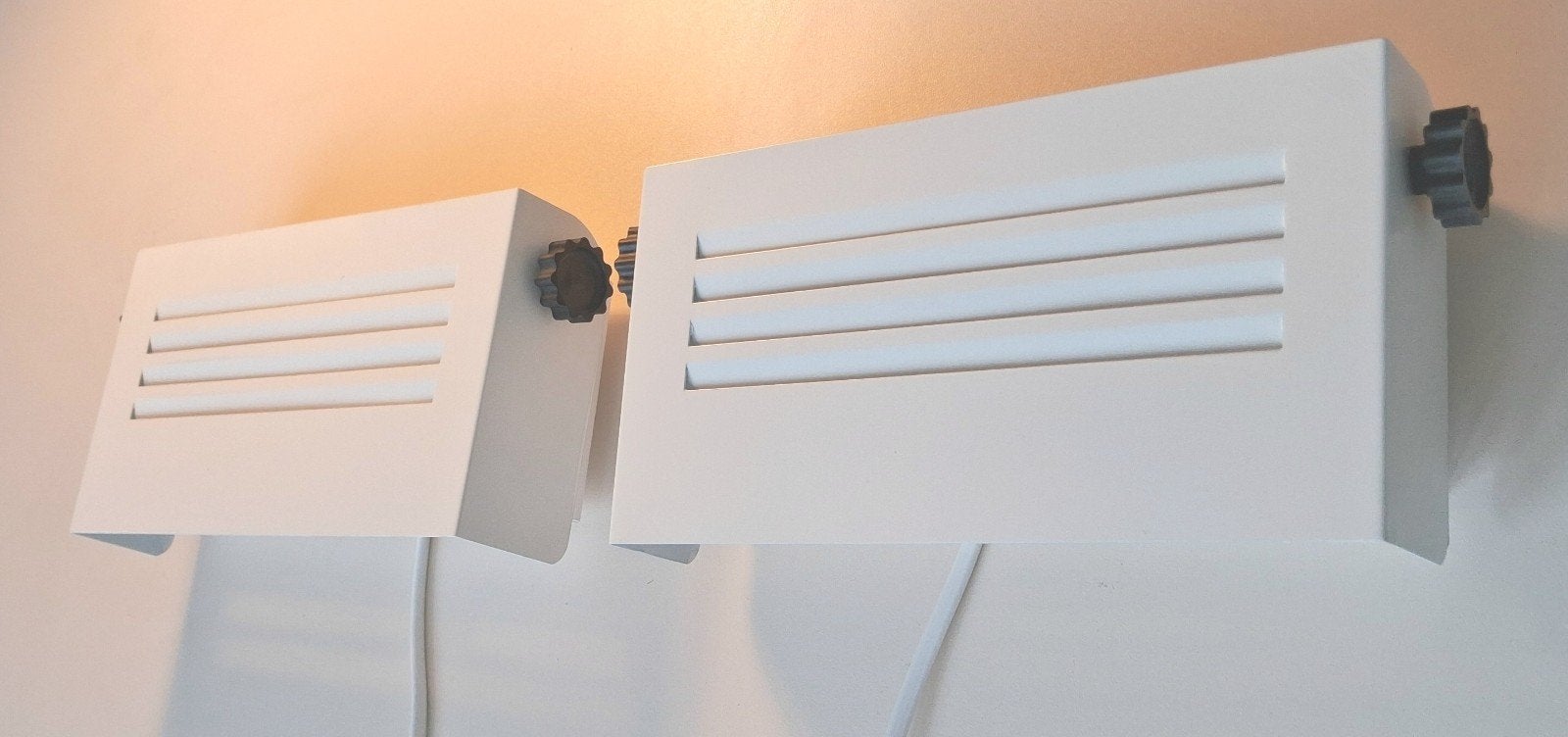 2 minimalistische vintage HEMA wandlampjes / bedlampjes, wit, Huis en Inrichting, Lampen | Wandlampen, Gebruikt, Bedlamp, E14 (klein)