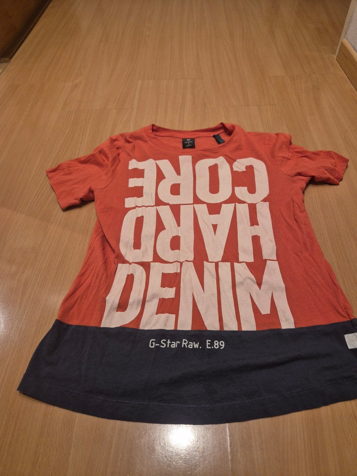 G-Star Raw T-shirt - Oranje met 'HARDCORE DENIM' print, Kleding | Heren, T-shirts, G-Star Raw, Oranje, Ophalen of Verzenden, Gedragen