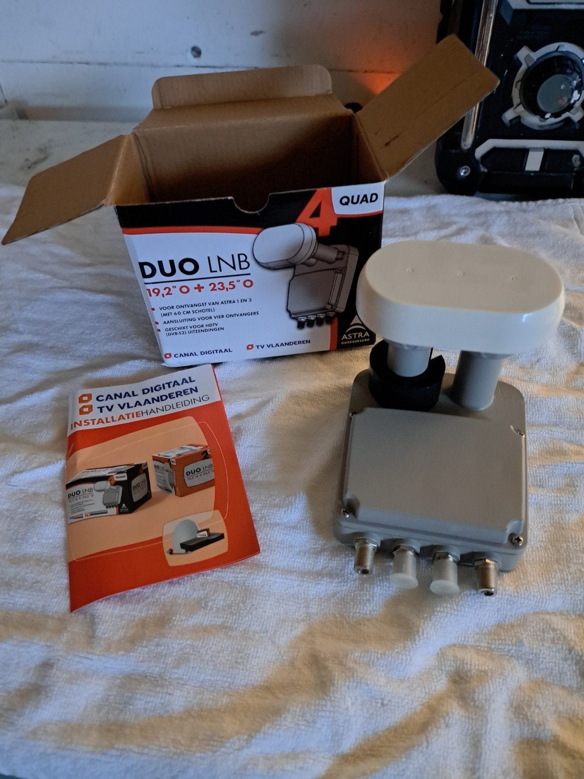 DUO LNB Quad 19.2 + 23.5 voor Canal Digitaal/TV Vlaanderen, Ophalen of Verzenden, Nieuw, (Schotel)antenne, Overige merken