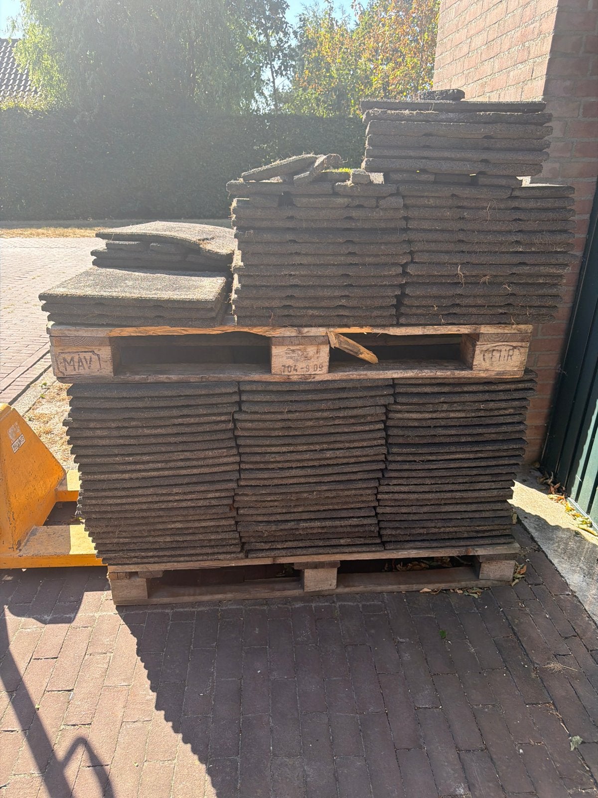 155 hele rubberen tegels en snijstukken, Ophalen, Gebruikt, Overige typen, Rubber