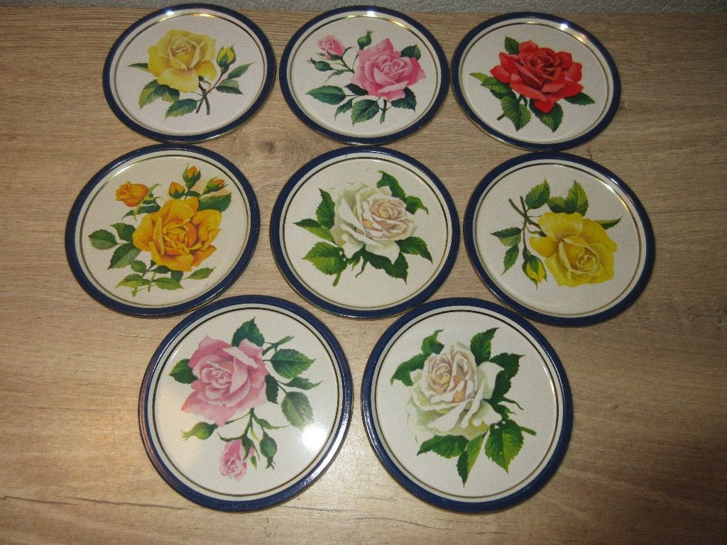 Vintage onderzetters met rozen, Huis en Inrichting, Woonaccessoires | Onderzetters, Ophalen of Verzenden, Gebruikt, Metaal