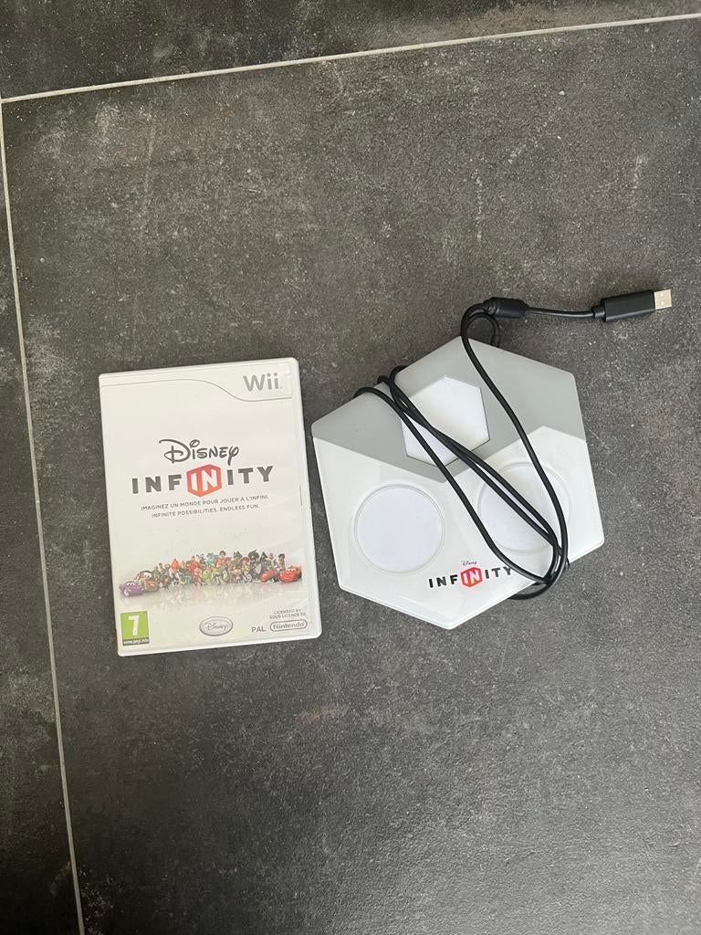 Disney Infinity Wii: Spel, Poppetjes & Platform, 2 spelers, Zo goed als nieuw, Vanaf 7 jaar, Ophalen