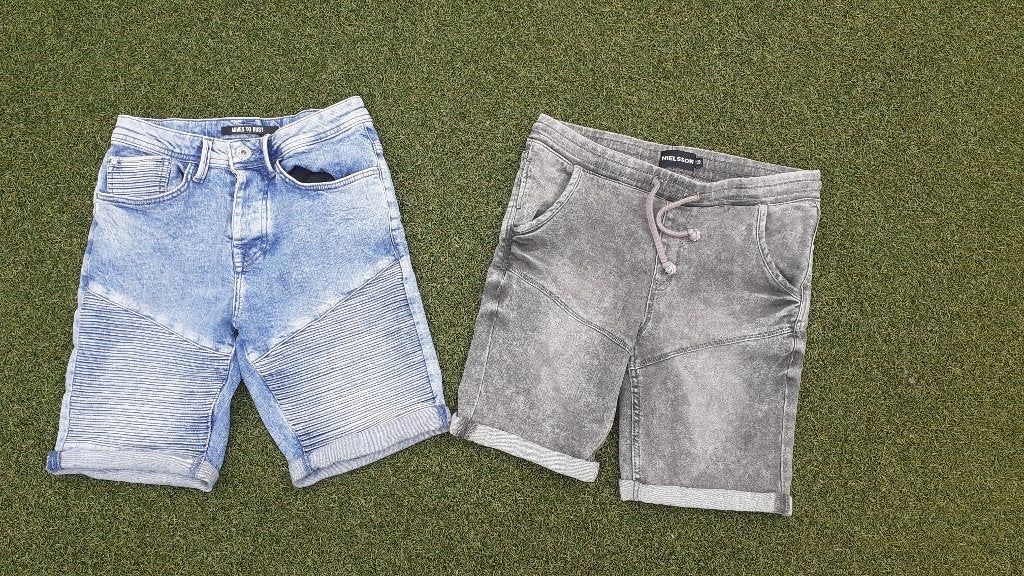 2x Jongens korte broeken - Maat XS, Onbekend, Meerkleurig, Ophalen of Verzenden, Zo goed als nieuw