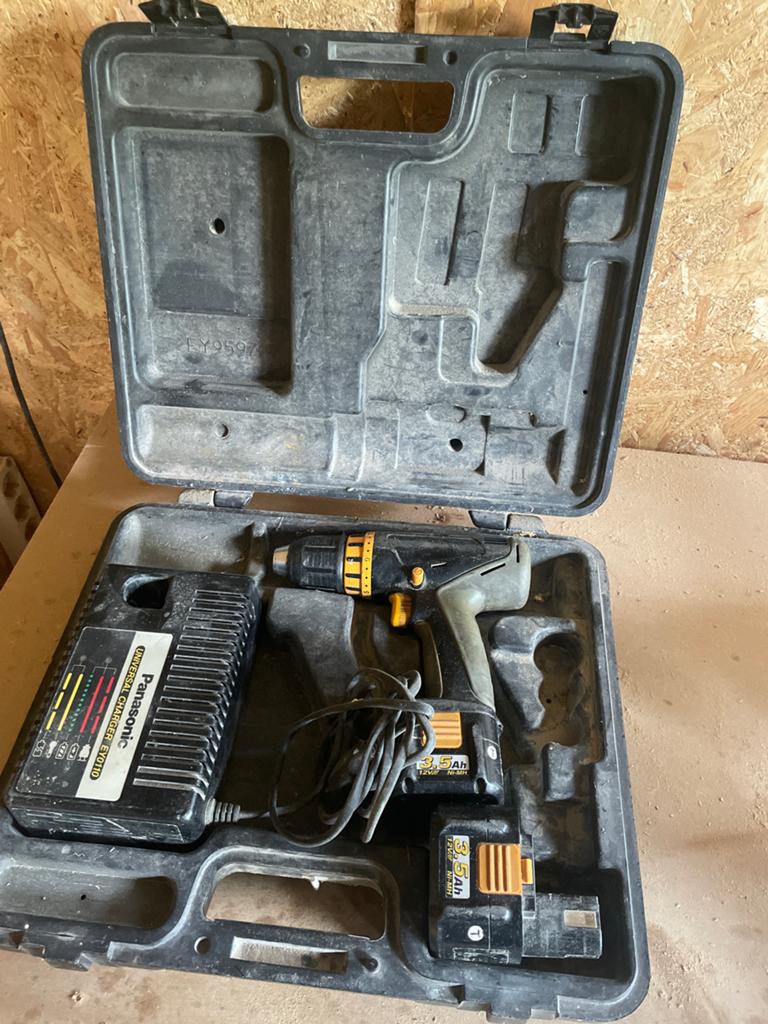 Goedwerkende Panasonic accuboormachine met koffer, Gebruikt, Variabele snelheid, Ophalen of Verzenden, Boor- en Schroefmachine