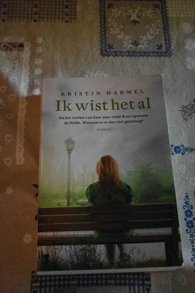 boek van Kristin Harmel/ik wist het al+een dichtbij verleden, Boeken, Ophalen of Verzenden, Zo goed als nieuw, Kristin Harmel