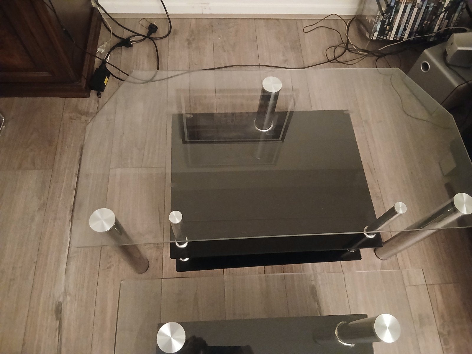 Glazen tv-tafel met metalen poten, Huis en Inrichting, Ophalen, Gebruikt, Minder dan 50 cm, 50 tot 100 cm