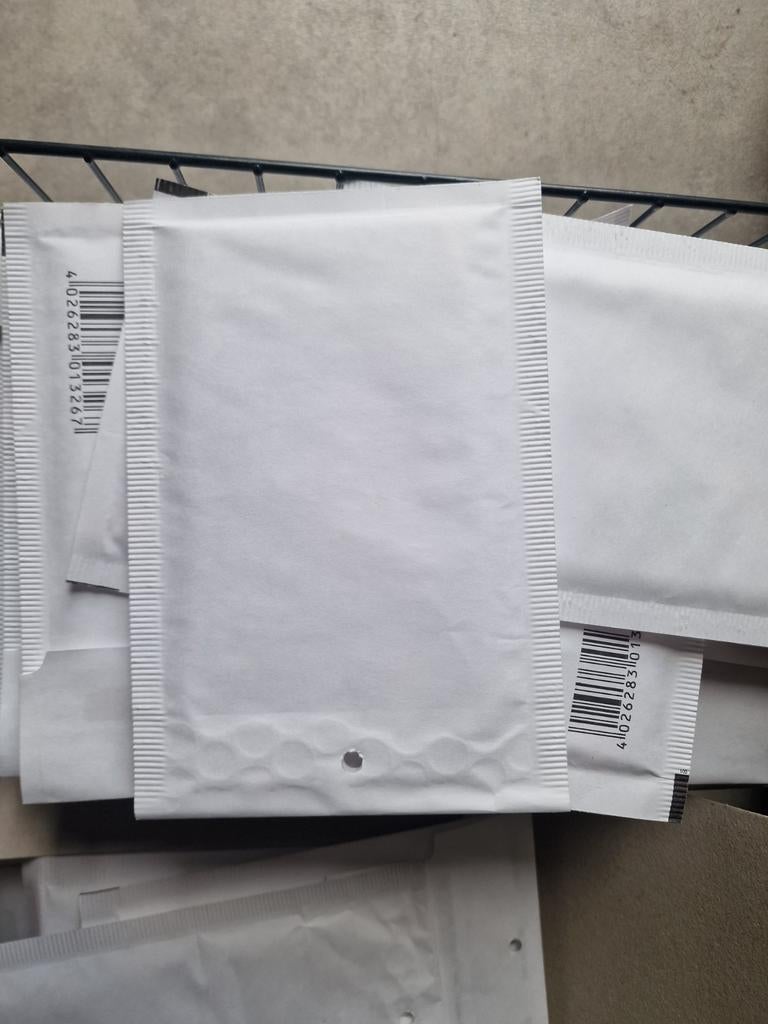A6 Witte luchtkussenenveloppen A11/W1 - 120x175mm, Ophalen of Verzenden, Envelop