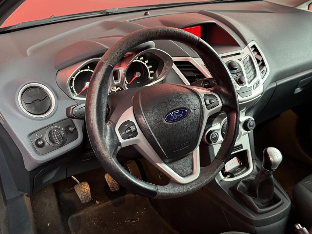 Ford Fiesta 1.6 Titanium, Auto's, Voorwielaandrijving, Zwart, Zwart, Origineel Nederlands