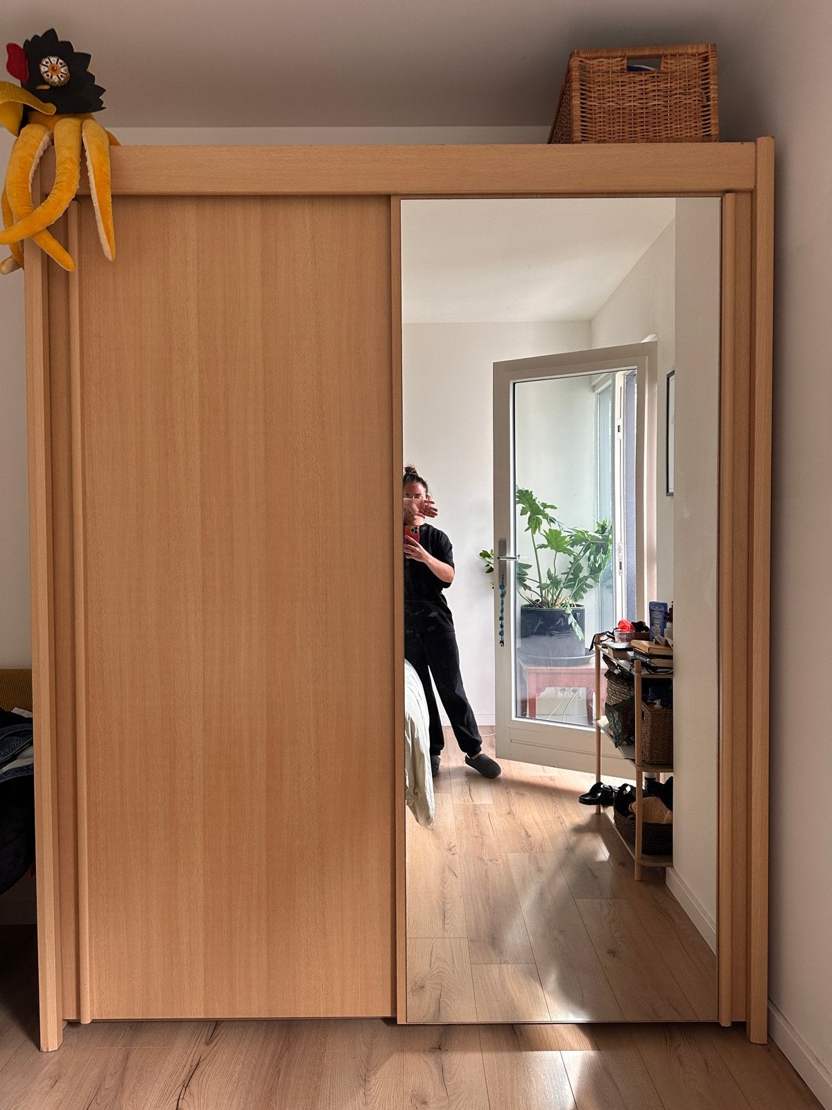 Kledingkast met spiegel en schuifdeuren, Ophalen, Met plank(en), Gebruikt, 200 cm of meer