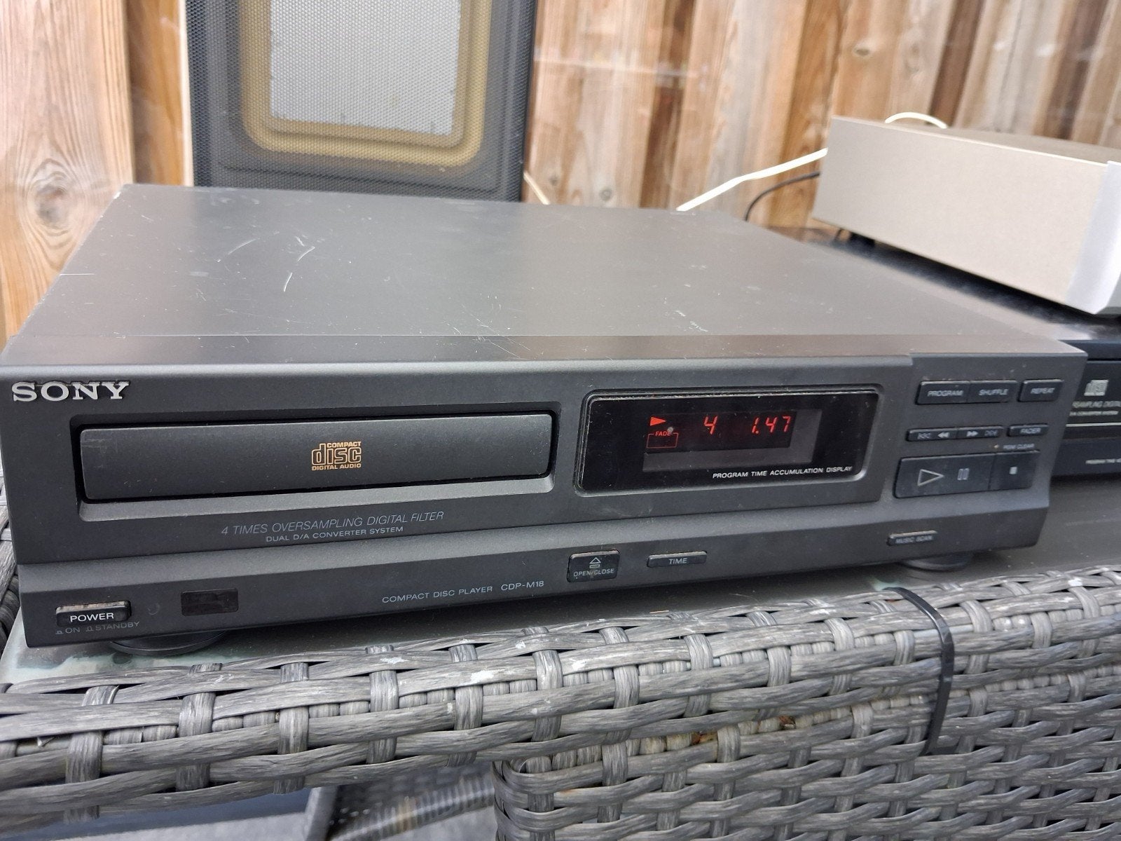 Sony CDP-M18 CD-speler - Werkt perfect, gebruikssporen, Ophalen of Verzenden, Gebruikt, Sony