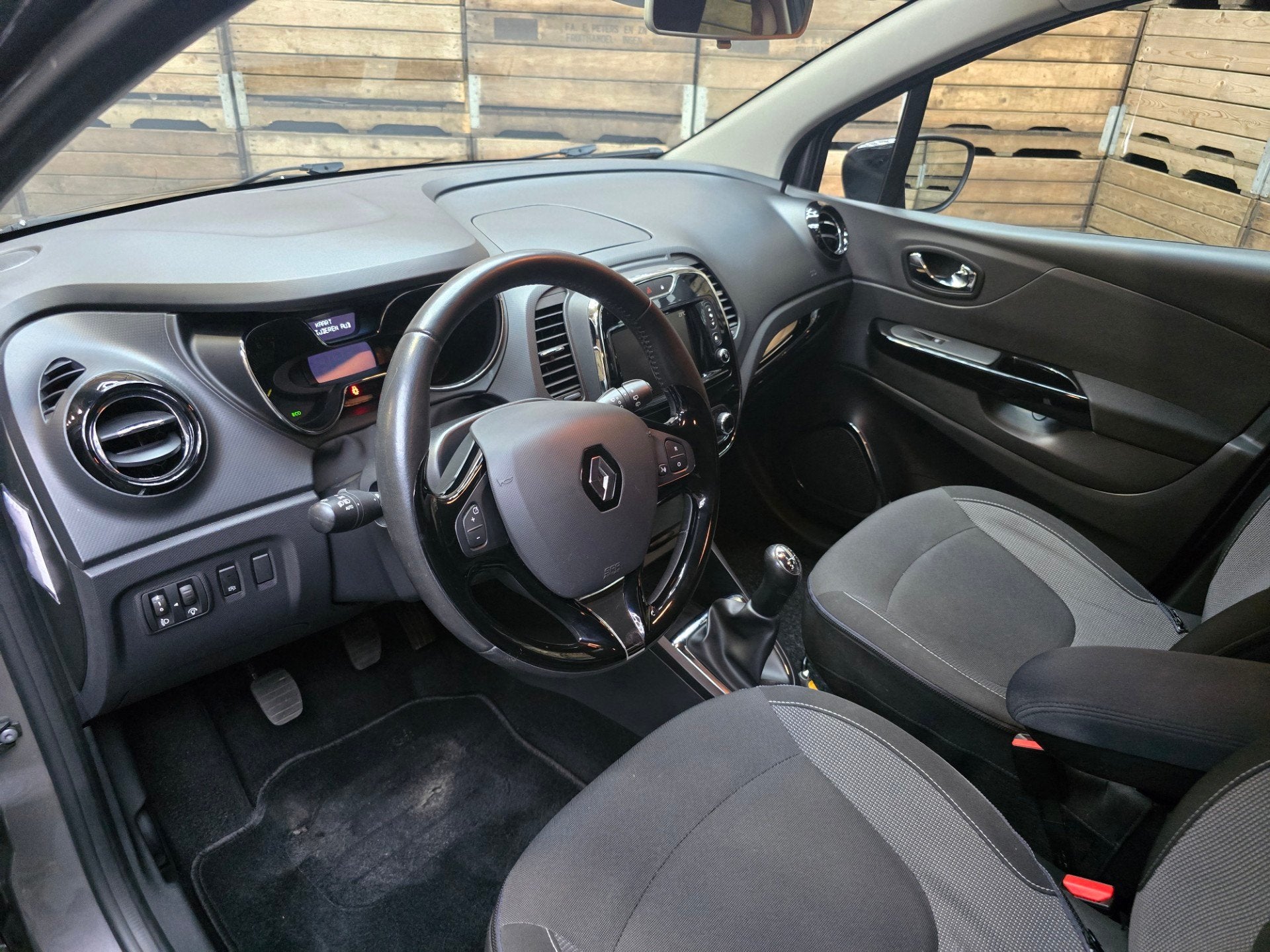 Renault Captur 0.9 TCe Dynamique Navi Clima Cruise Keyless t, Voorwielaandrijving, 898 cc, Stof, Gebruikt