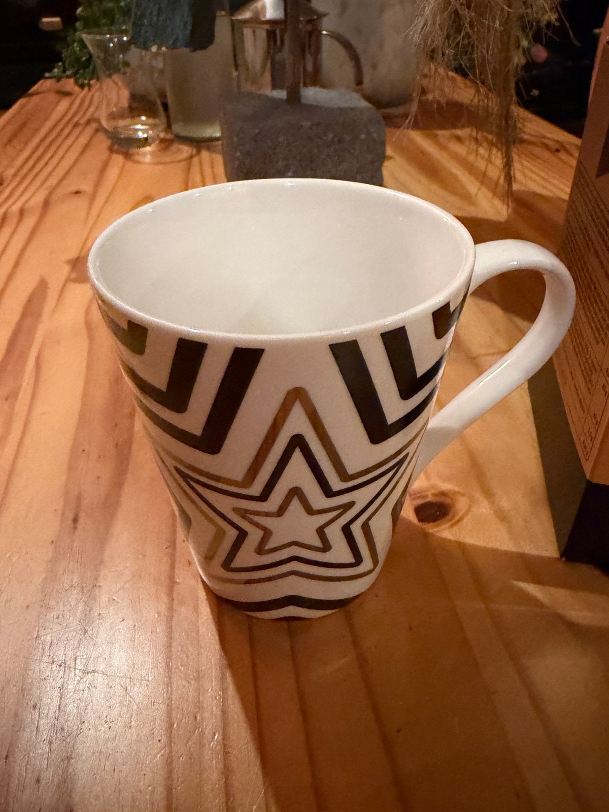 Mok satna licious met oor en ster, Huis en Inrichting, Keuken | Servies, Ophalen of Verzenden, Keramiek, Overige stijlen, Kop(pen) en/of Schotel(s)