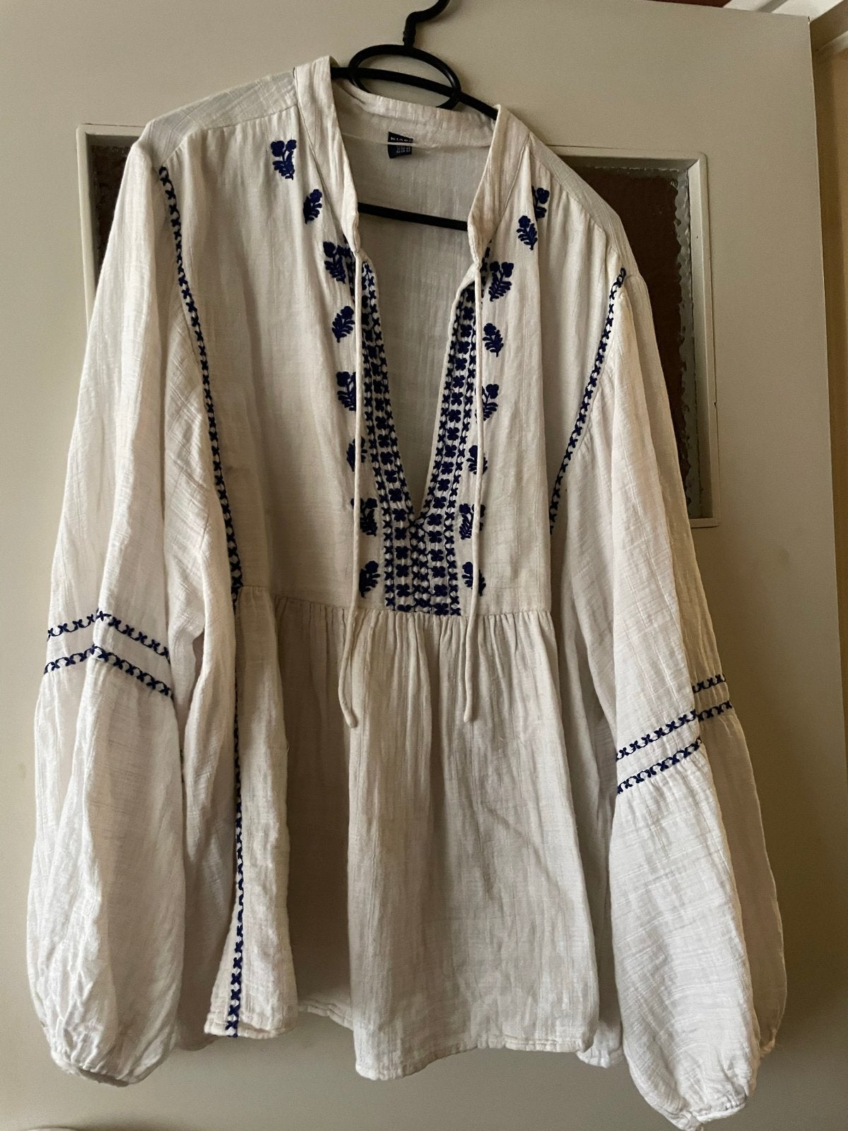 Folklore blouse met borduursels xxxl blauw wit, Ophalen of Verzenden, Zo goed als nieuw, Maat 46/48 (XL) of groter, Wit