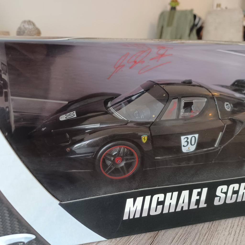 Ferrari FXX N30 1/18 hot wheels collector Michael Schumache, Ophalen of Verzenden, Hot Wheels