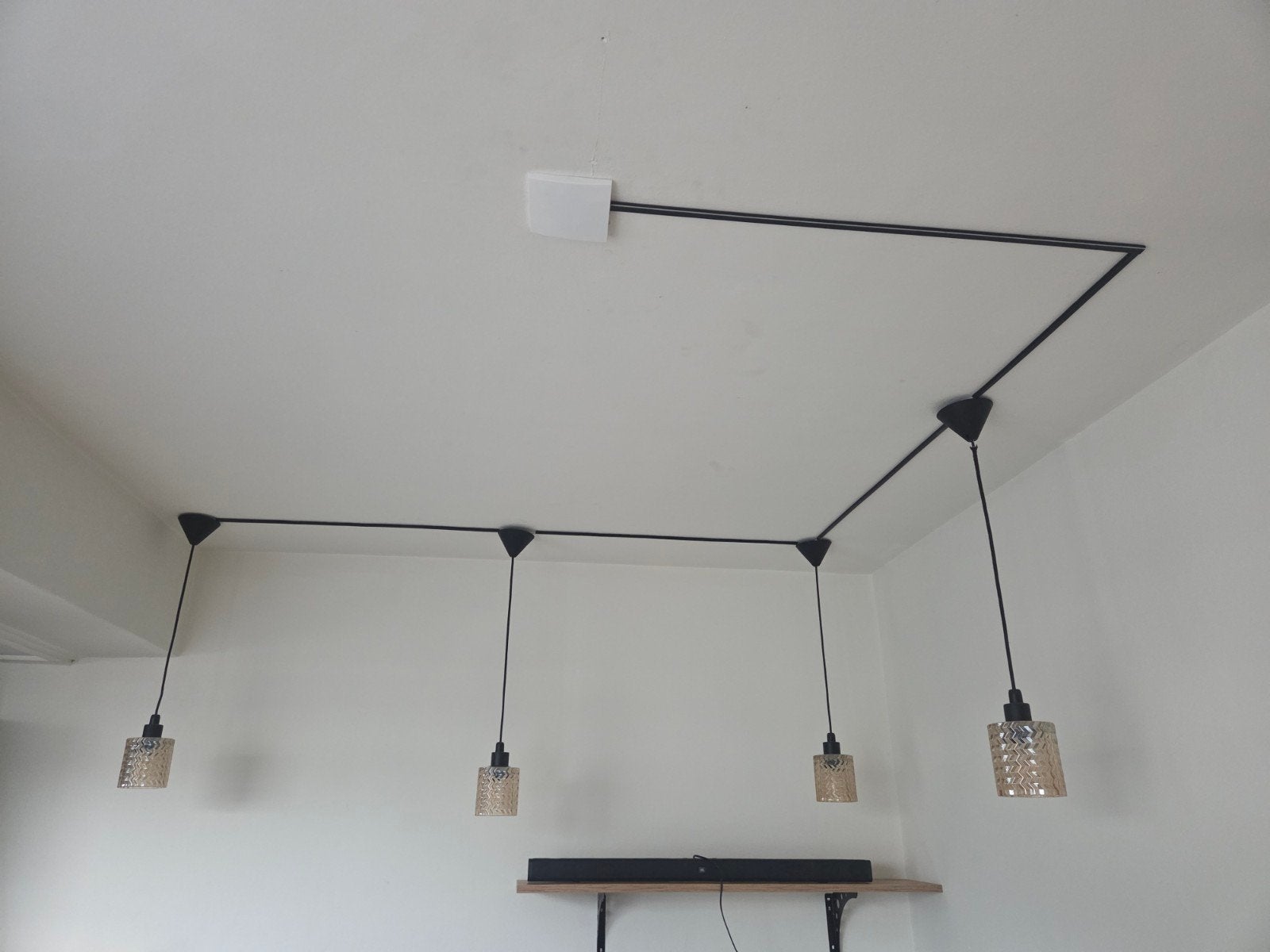 Zwarte Spider Plafondlamp met 4 Glazen Kappen, Ophalen, Modern, Industrieel, E27 (groot), Zo goed als nieuw
