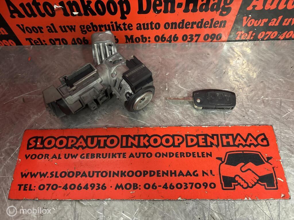 Ford Fiesta ('08-'17) Contactslot + Sleutel | 9V213F880-EB, Gebruikt, Ford, Ophalen of Verzenden, Ford