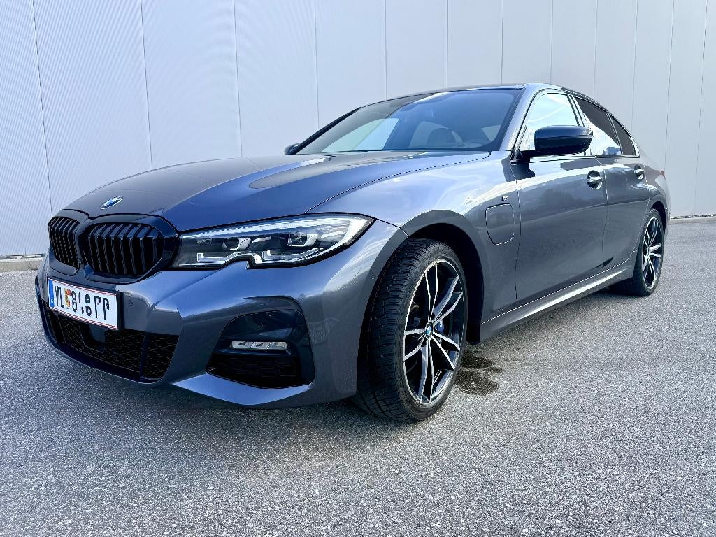 BMW 330e G20 M Sport bj 2021 – 1e eigenaar (AT‑kenteken), Automaat, Achterwielaandrijving, 4 cilinders, Leder
