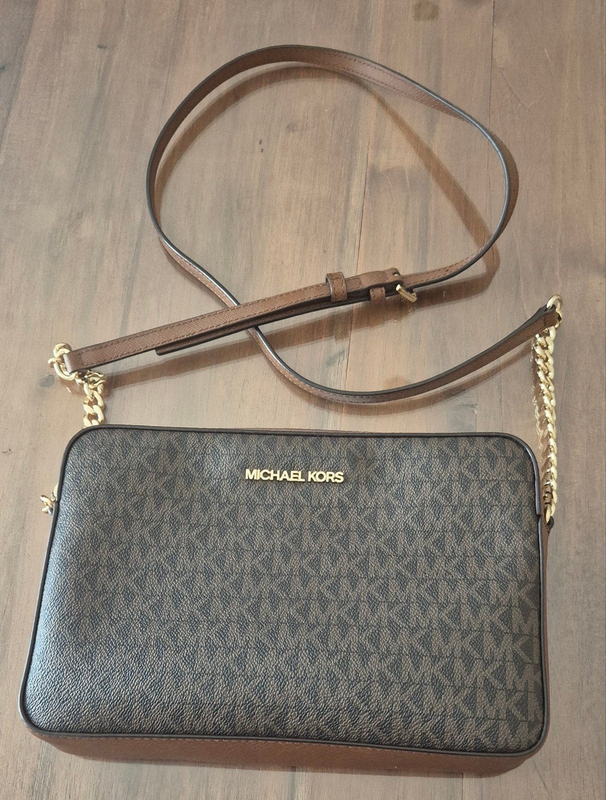 Michael kors tas, Sieraden, Tassen en Uiterlijk, Tassen | Damestassen, Ophalen of Verzenden, Zo goed als nieuw, Bruin, Schoudertasje