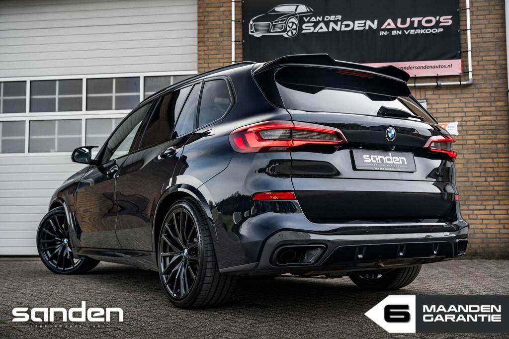 BMW X5 xDrive45e M Sport|CarbonBlack|H/K|Massage|Luchtv|Pano, 394 pk, Zwart, Vierwielaandrijving, Hybride Elektrisch/Benzine