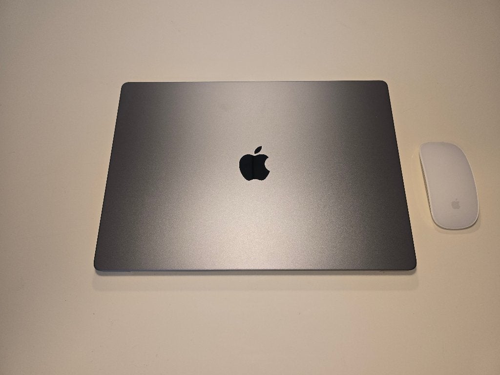 Apple Macbook Pro 2021 Zilver 16”  M1 PRO 1TB 16GB RAM, Computers en Software, 1 TB of meer, Zo goed als nieuw, 16 inch, 3 tot 4 Ghz