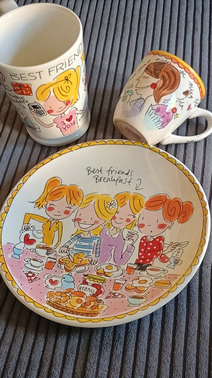 Blond Amsterdam servies: bord en mokken 'Best Friends', Overige materialen, Gebruikt, Ophalen of Verzenden, Overige stijlen