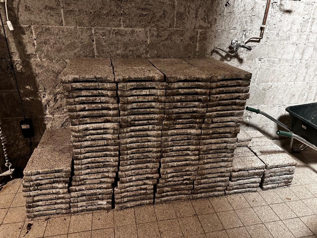 Gratis Betontegels Tuintegel, Ophalen, Steen of Klei, Overige typen, Minder dan 50 cm