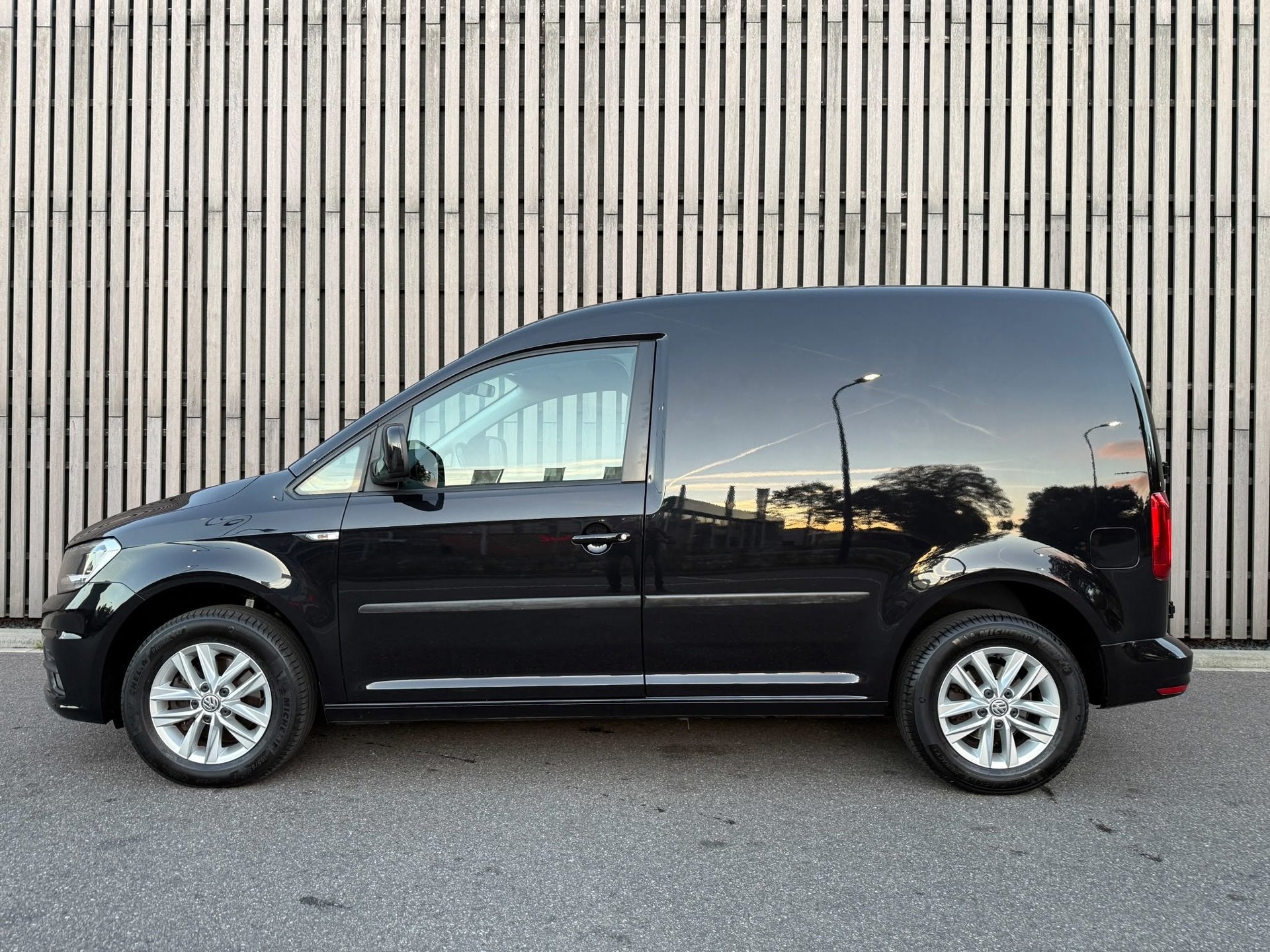 Volkswagen Caddy 2.0 TDI Highline Automaat Zeer netjes!, Stof, 4 cilinders, 700 kg, Volkswagen