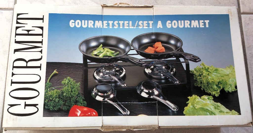 €15 Nieuw – Gourmetstel (2 pannetjes, 2 branders, rechaud), Witgoed en Apparatuur, Ophalen, Nieuw, 4 t/m 7 personen