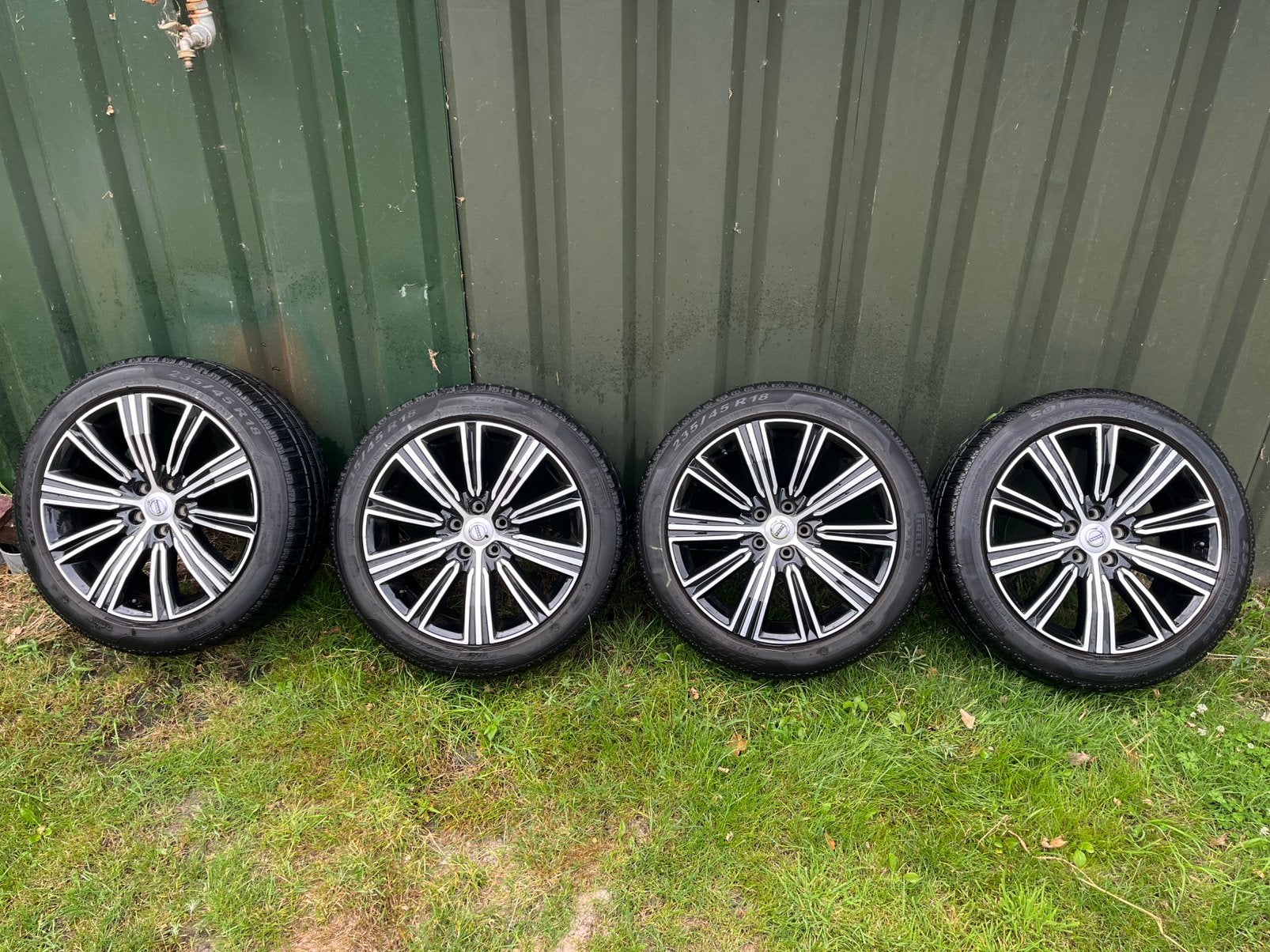 Wielen Volvo V60/V90 235/45-18 winterbanden, Auto-onderdelen, Ophalen, 18 inch, Gebruikt, Winterbanden