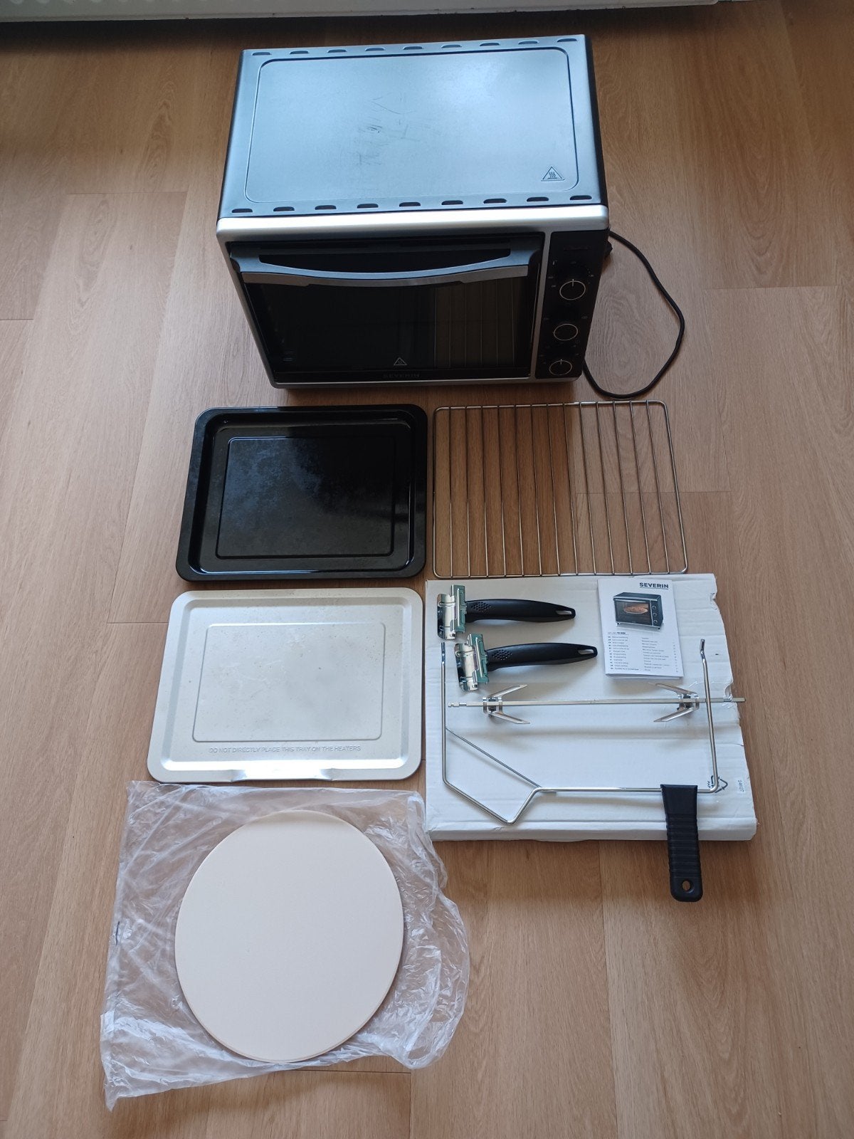 Severin Oven TO 2058 - 1800 Watt - Compleet, Ophalen of Verzenden, Zo goed als nieuw, Vrijstaand