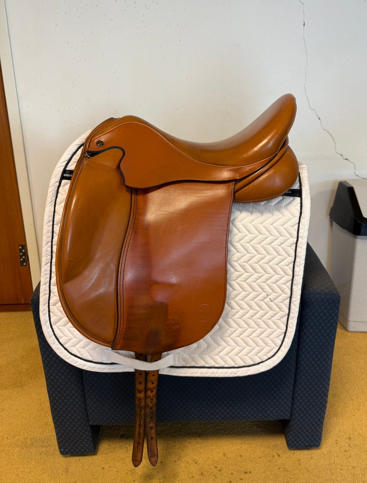CROWN Linx Pro 17 inch & WINTEC Isabell 16,5” DRESSUURZADEL!, Dieren en Toebehoren, Dressuur, Ophalen of Verzenden, Zo goed als nieuw