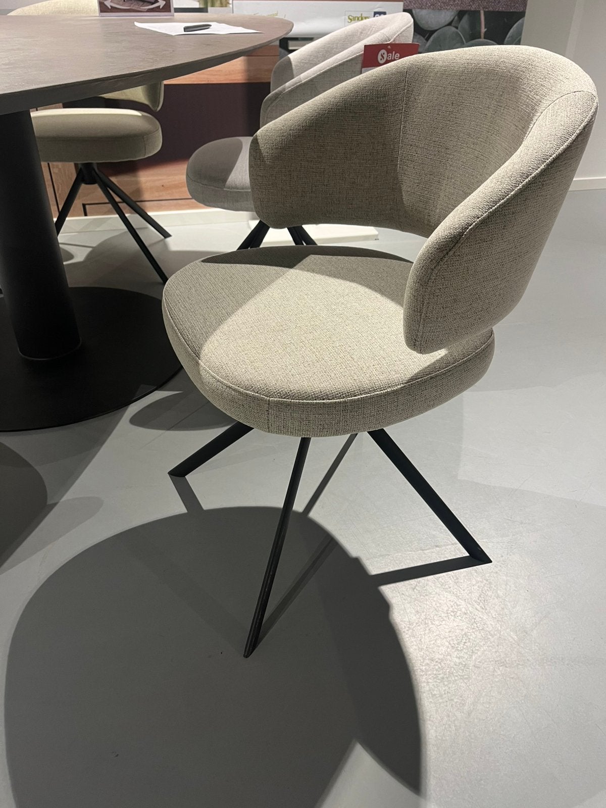 Eetstoelen Rocca (set van 6), Ophalen of Verzenden, Zo goed als nieuw, Stof, Vier