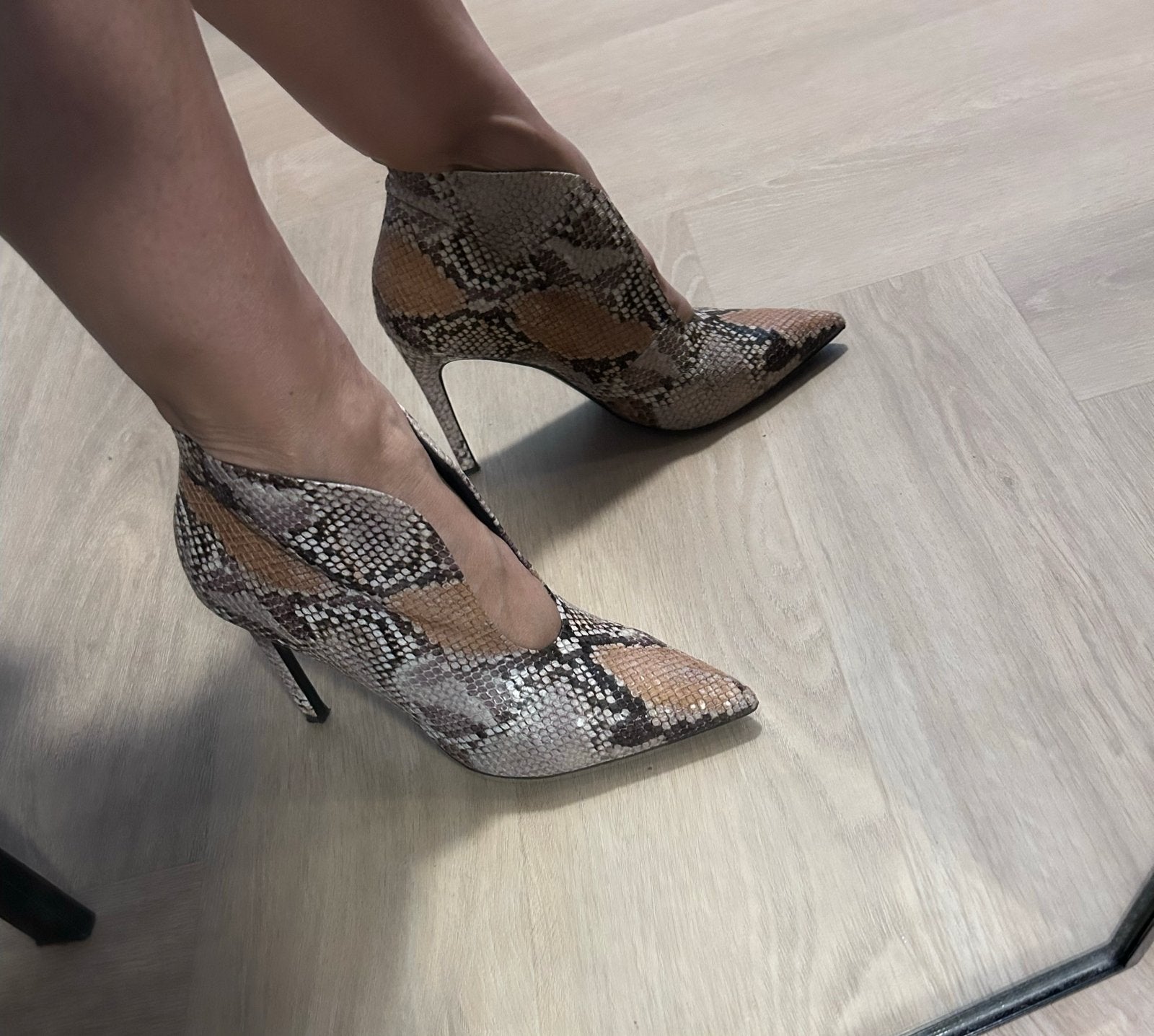 Zeer mooie aparte Mango  korte laarsjes Maat 38 Slangenprint, Pumps, Bruin, Ophalen of Verzenden, Zo goed als nieuw