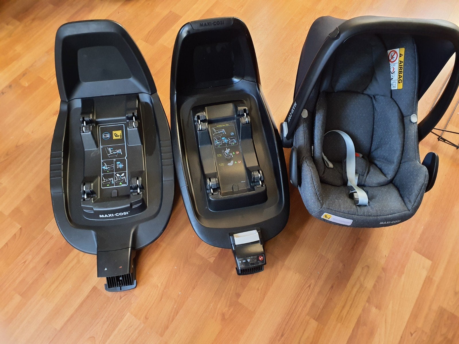 Maxi-cosi met 2x isofix en dragers voor de Joolz, Ophalen, Zo goed als nieuw, Isofix, 0 t/m 13 kg