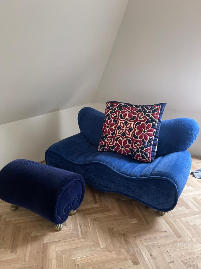 Bretz blauwe fluwelen bank met poef, Ophalen, Gebruikt, Eenpersoons, 75 tot 100 cm