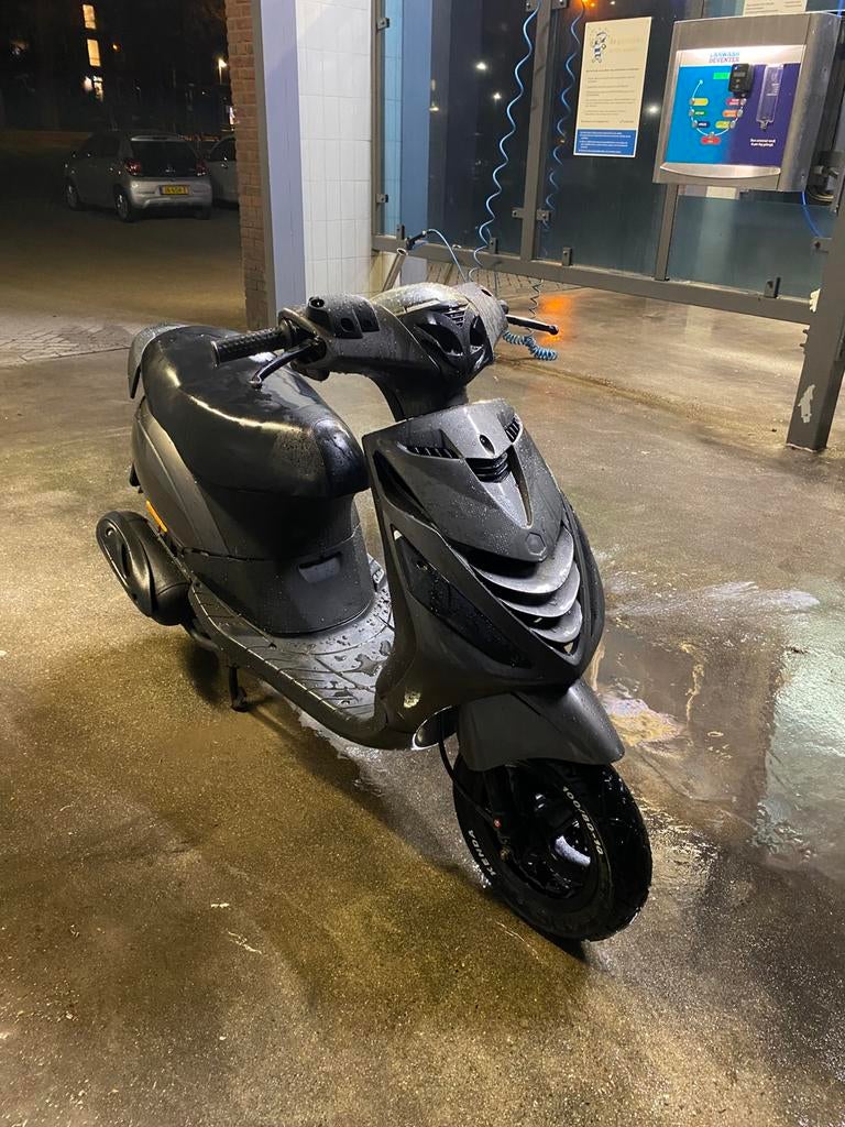 Piaggio Zip 4t 50cc, TEKOOP/ TERUIL, Fietsen en Brommers, Ophalen, Zip, Zo goed als nieuw, Benzine