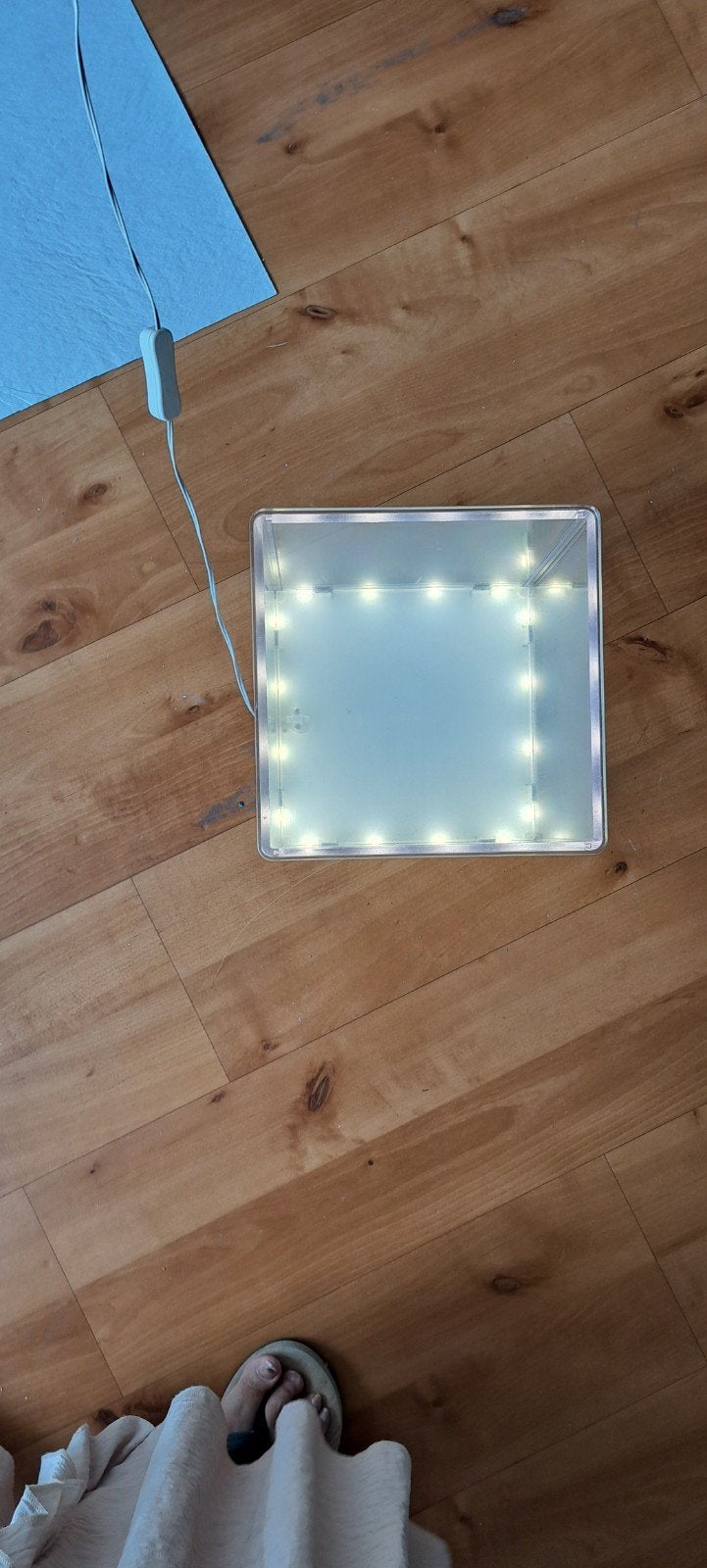 Lichtbox met LED verlichting - 24x24 cm, Huis en Inrichting, Gebruikt, Kunststof, Ophalen of Verzenden, Modern
