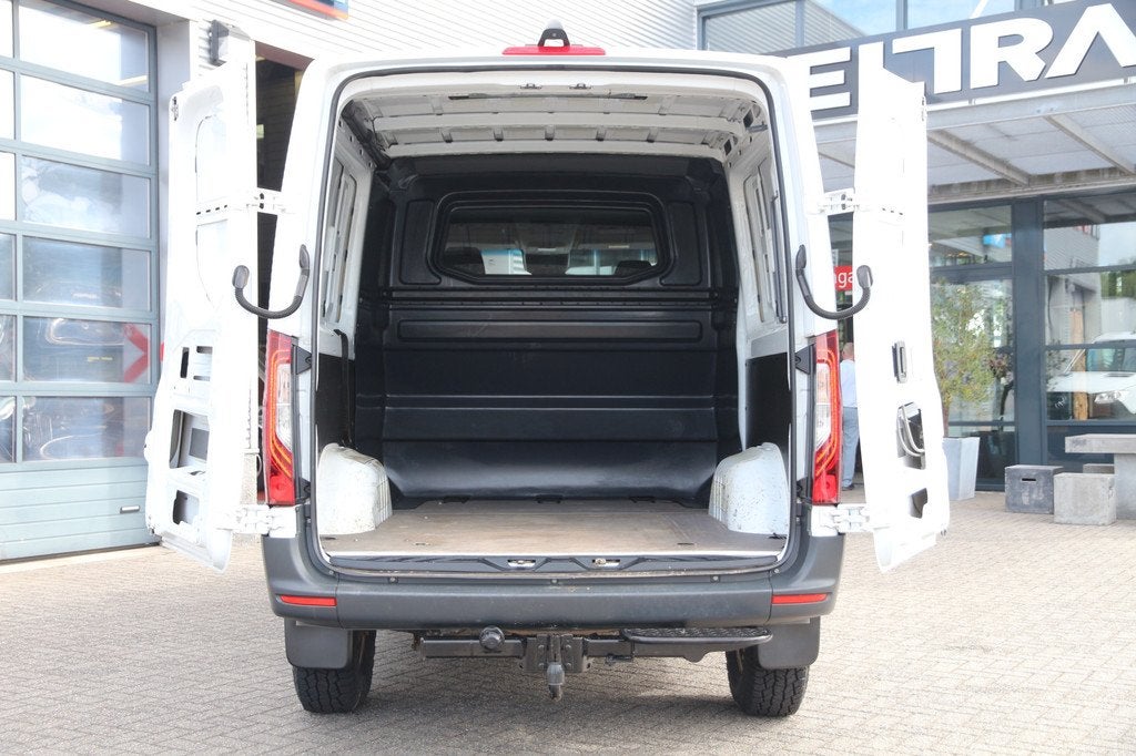 Mercedes-Benz Sprinter 316 CDI | DC | 4x4 / allrad | Standka, Stof, Gebruikt, Zwart, 4 cilinders
