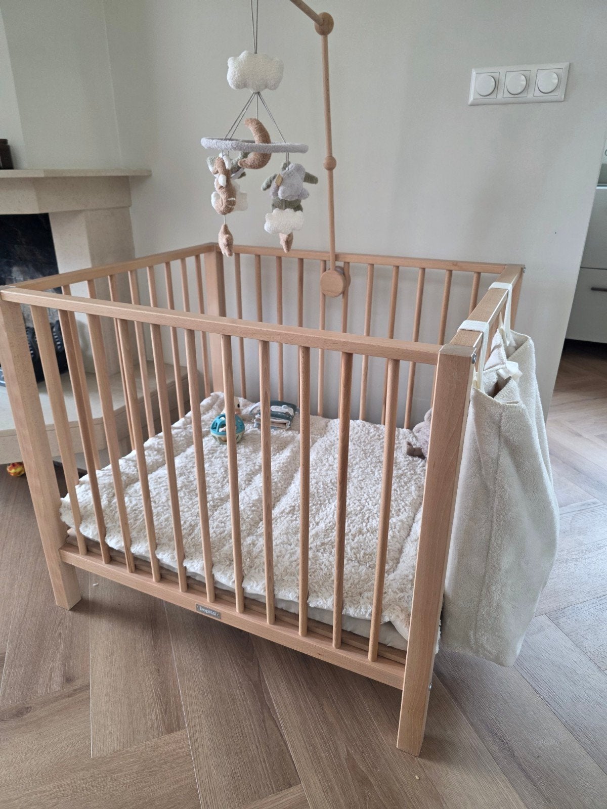 Bopita baby box als nieuw met matras en boxkleed, boxmobiel, 85 tot 100 cm, Ophalen of Verzenden, Zo goed als nieuw, Minder dan 140 cm