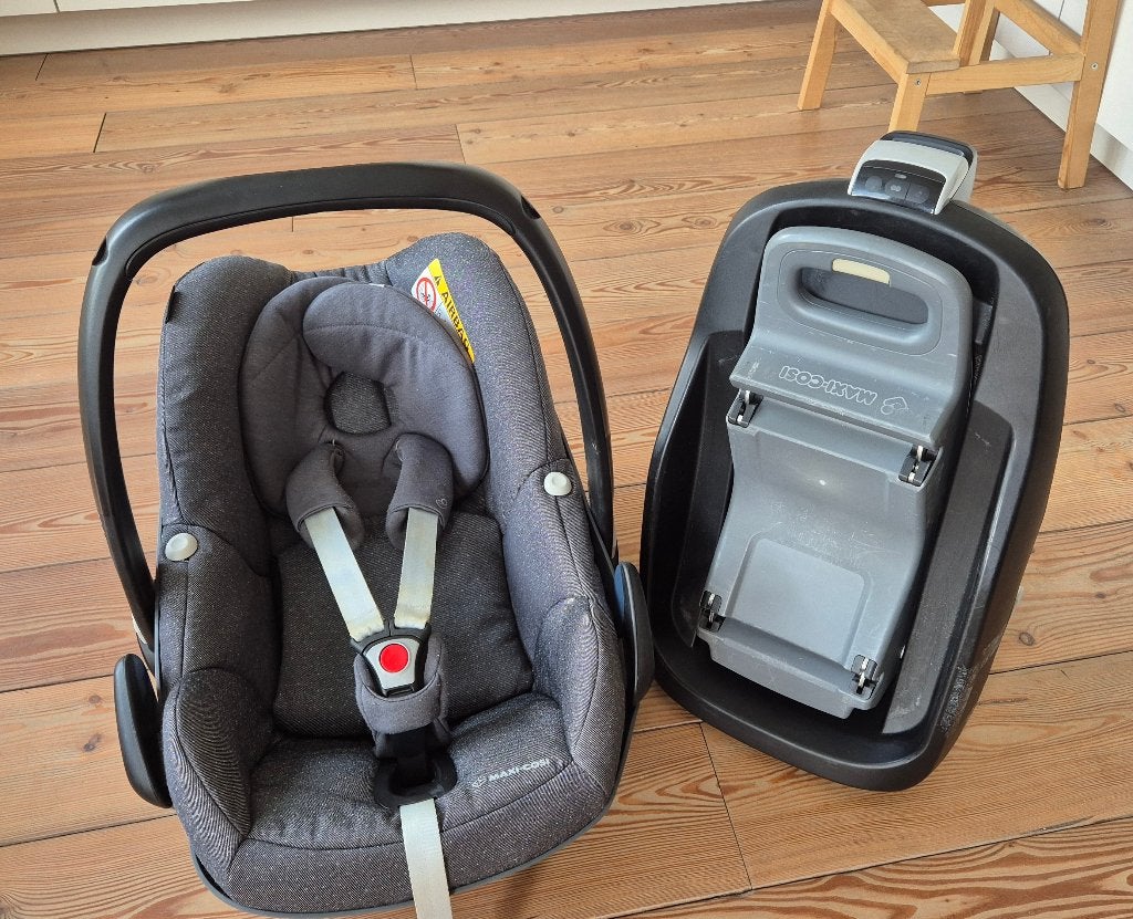 Autostoeltje met basis. Maxi-Cosi Pebble, Ophalen, Autogordel of Isofix, Gebruikt, 0 t/m 13 kg