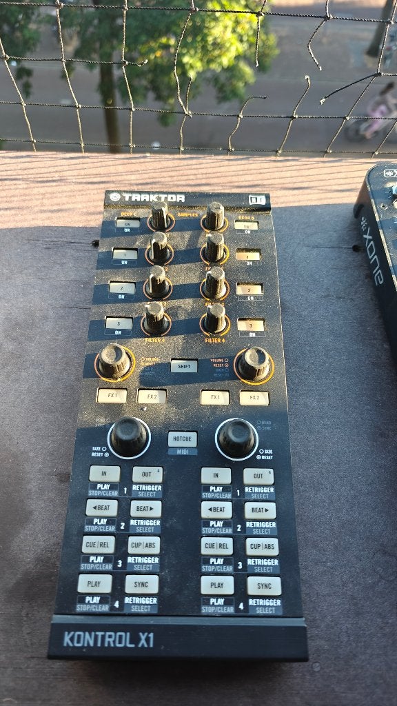 Native Instruments Traktor X1, Muziek en Instrumenten, Ophalen of Verzenden, Gebruikt