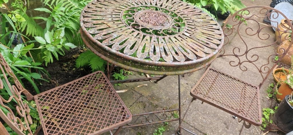 Robuust en landelijk smeedijzeren tuinsetje, Tuin en Terras, Tuinsets en Loungesets, Overige materialen, Gebruikt, Bijzettafel