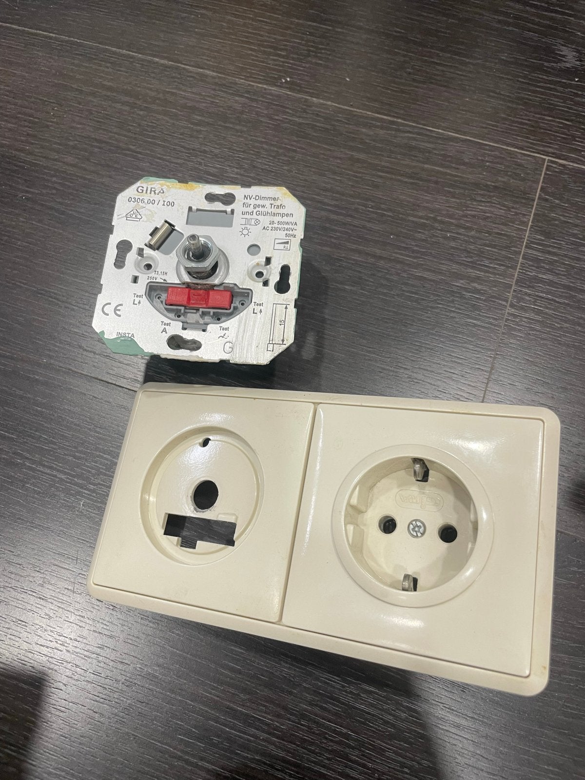 Gira 0306 00/I00 20-500W Halogeen Gloeilamp Dimmer Gebruikt, Doe-het-zelf en Verbouw, Elektra en Kabels, Ophalen of Verzenden