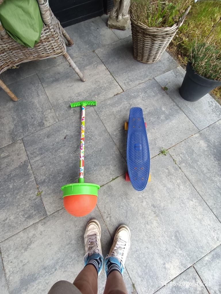 Pennyboard en pogo stick voor kinderen, Kinderen en Baby's, Speelgoed | Buiten | Los speelgoed, Ophalen of Verzenden