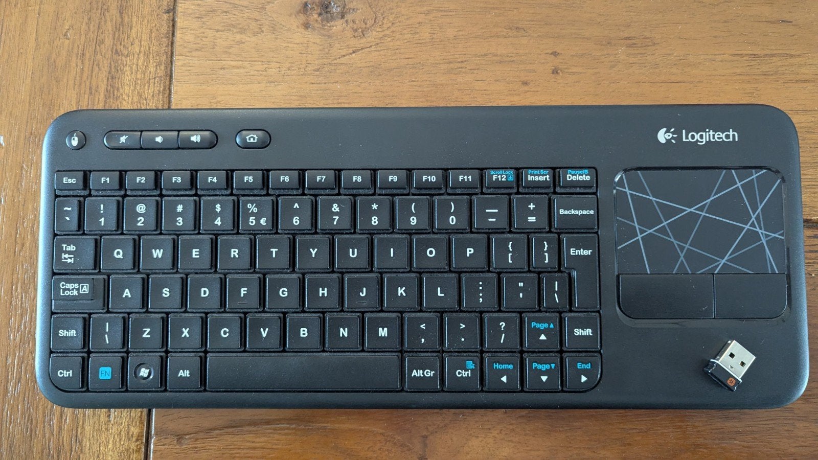 Logitech K400 toetsenbord met muispad, Logitech, Ophalen of Verzenden, Zo goed als nieuw, Draadloos