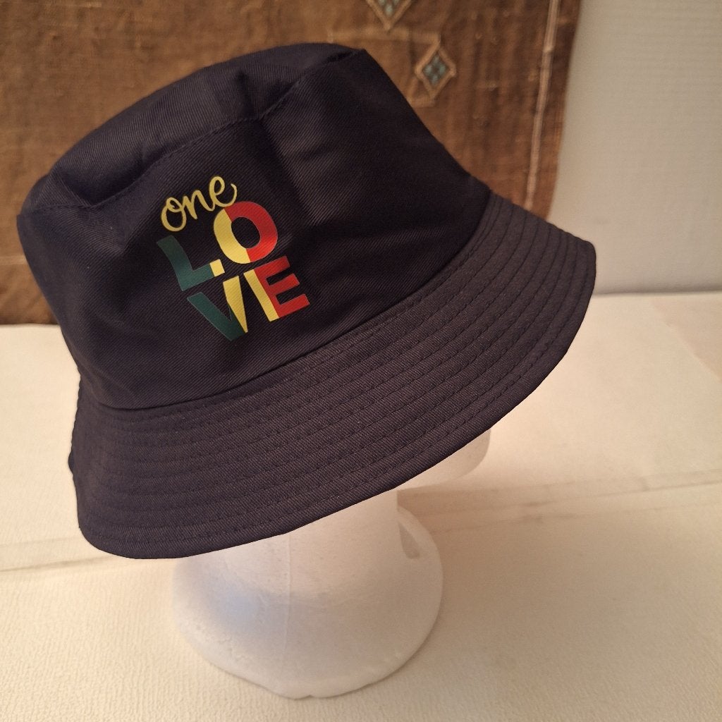 One Love Reggae pet – Nieuw, One Size, Ophalen of Verzenden, Nieuw, 58 cm (L, 7¼ inch) of meer, Hoed