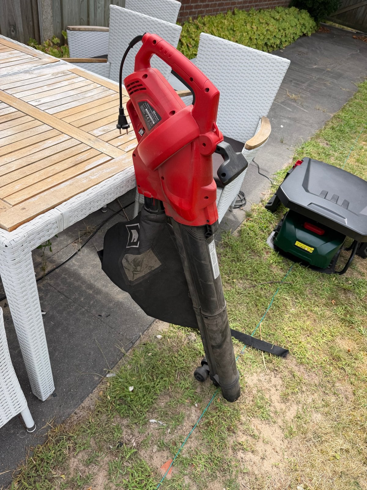 Einhell GC-EL 3024 E Bladblazer/Bladzuiger 3000W, Tuin en Terras, Bladblazers, Ophalen, Gebruikt, Handgedragen, Met opvangzak
