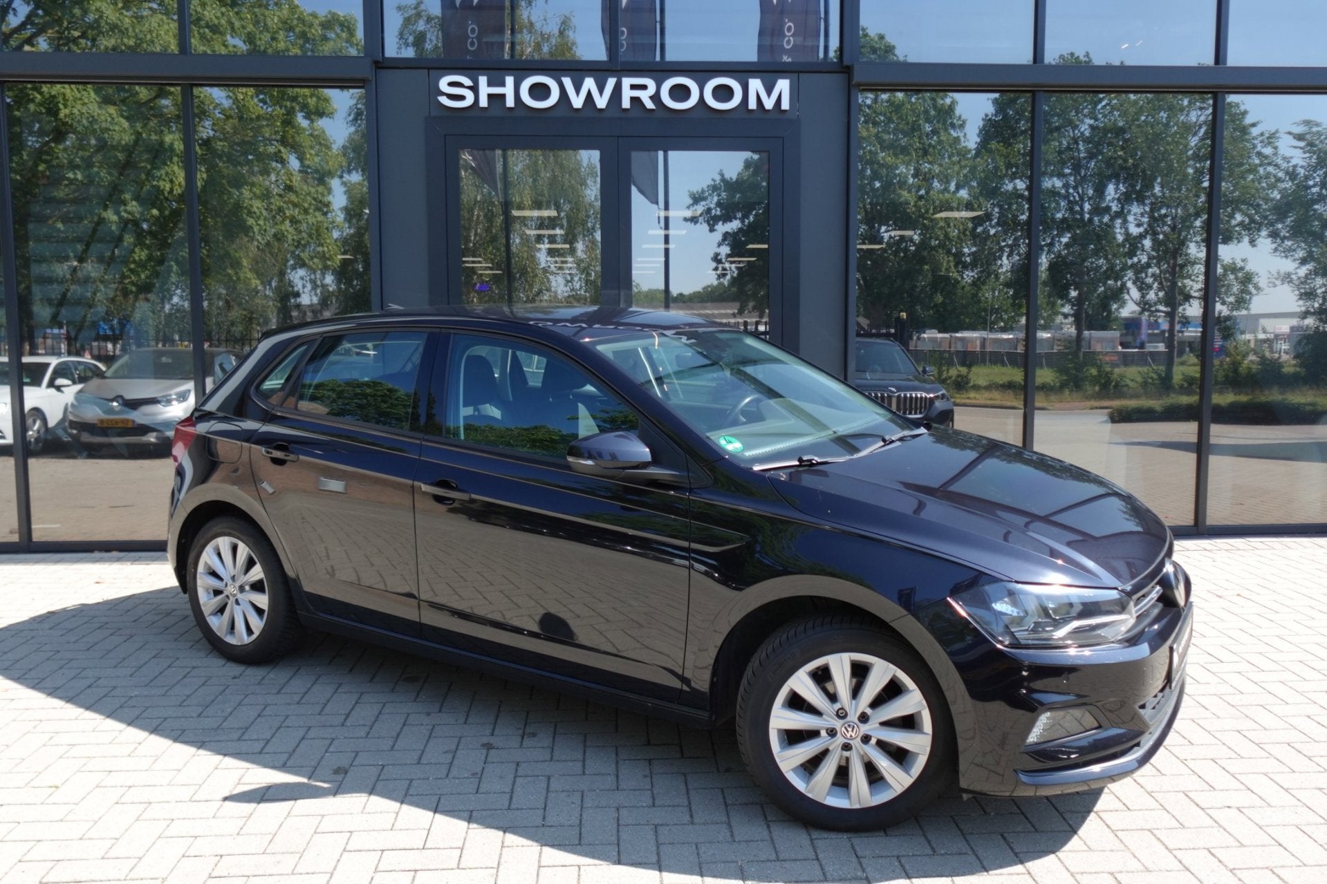 Volkswagen Polo 1.0 MPI Trendline NAVI LED AIRCO VOL, Auto's, Stof, Gebruikt, Zwart, 60 pk