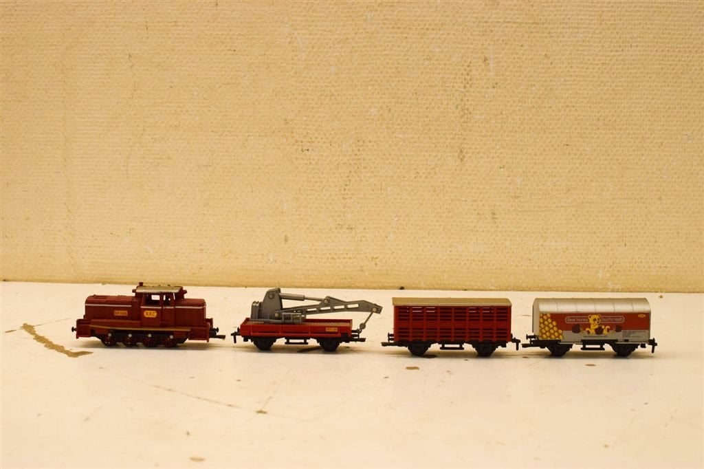 4 stuks 3 wagons en 1 locomotief 50644, Hobby en Vrije tijd, Wisselstroom, Gebruikt, Wagon, Ophalen of Verzenden