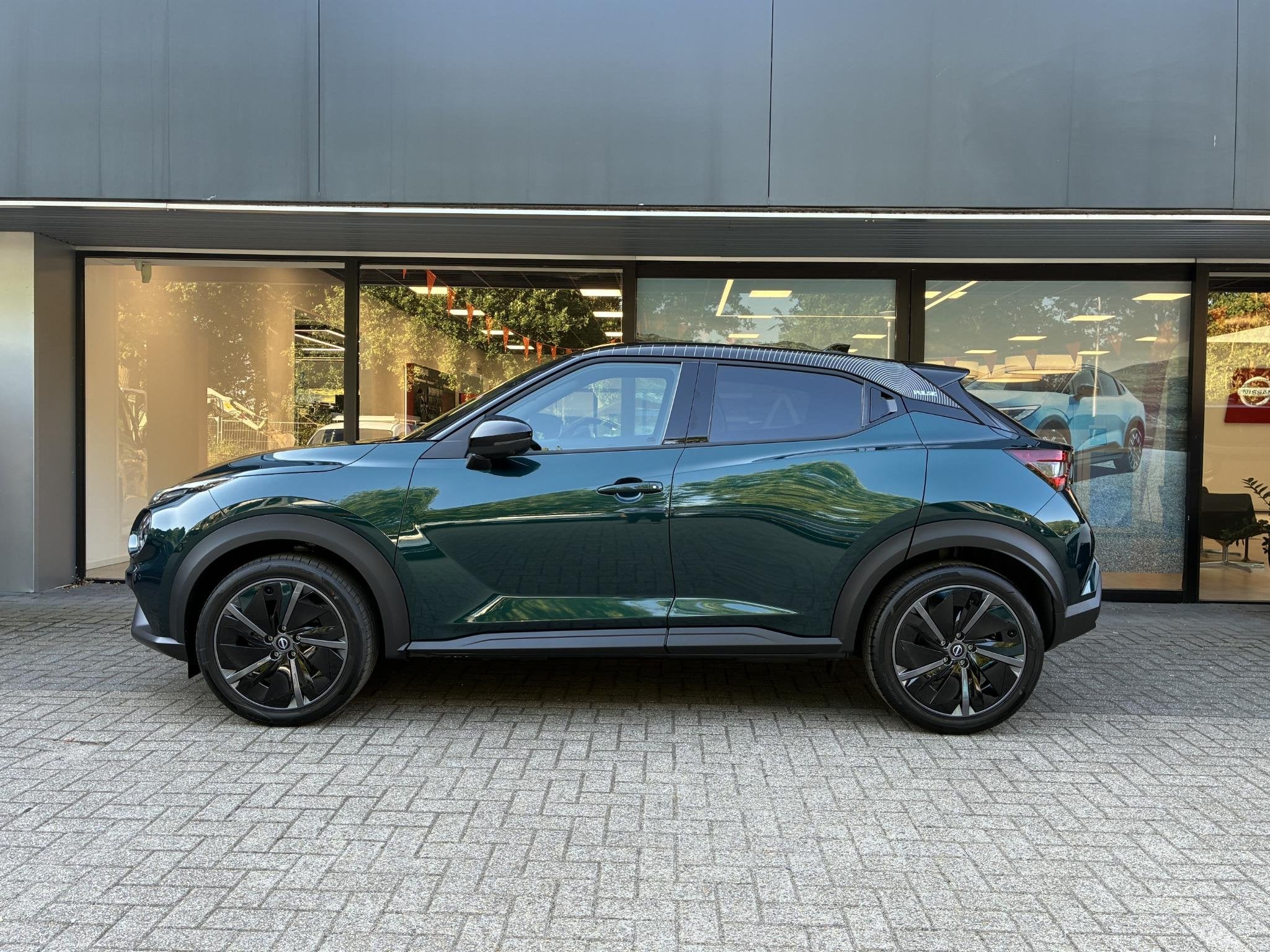 Nissan Juke 1.6 Hybrid Pulse FAP aero velgen NIEUW UIT VOORR, Auto's, Nissan, Met garantie (alle), Bedrijf, Nieuw, Hybride Elektrisch/Benzine